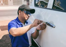 Car Locksmith in Alta Sierra, CA